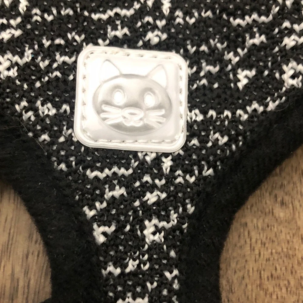 Black & White Knit cat Harness with Leash